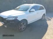 ✅ 2015 Audi Q7 Premium Plus • VIN: WA1LGAFE5FD011623 • Lot: 43612935. Wystawiony na IAAI z przebiegiem 158 028 mil. Bezpłatny archiwum sprzedaży aukcyjnych z USA i szczegółowy raport historii pojazdu na DreamBid. Zdjęcie 2.