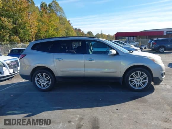 ✅ 2013 Chevrolet Traverse LT • VIN: 1GNKRGKD1DJ217751 • Lot: 43539079. Wystawiony na IAAI z przebiegiem 225 008 mil. Bezpłatny archiwum sprzedaży aukcyjnych z USA i szczegółowy raport historii pojazdu na DreamBid. Zdjęcie 13.