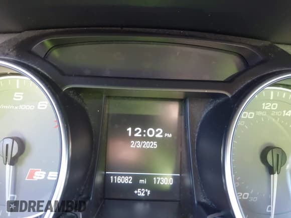 ✅ 2012 Audi S5 Premium Plus • VIN: WAUCVAFR1CA003754 • Lot: 41492517. Wystawiony na IAAI z przebiegiem 116 082 mil. Bezpłatny archiwum sprzedaży aukcyjnych z USA i szczegółowy raport historii pojazdu na DreamBid. Zdjęcie 7.