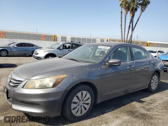 ✅ 2011 Honda Accord LX • VIN: 1HGCP2F36BA112001 • Лот: 62238045. Опубликован ранее на Copart с пробегом 179 469 миль. Бесплатный доступ к архиву аукционных продаж из США и подробный отчёт об истории автомобиля на DreamBid. Изображение 1.