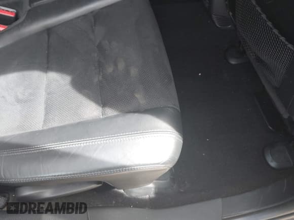 ✅ 2019 Jeep Grand Cherokee Upland • VIN: 1C4RJFAG8KC666043 • Lot: 42144331. Listed on IAAI with 62,937 mi. Free auction sales archive from the USA and detailed vehicle history report at DreamBid. Image 8.