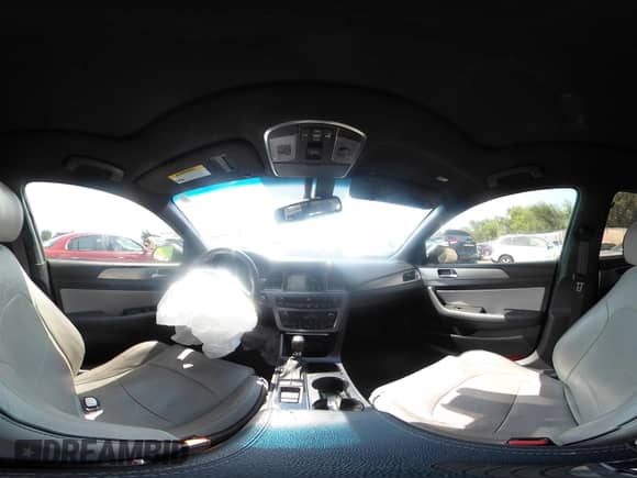 2017 Hyundai Sonata Sport с VIN 5NPE34ABXHH554004, выставлен на аукционе IAAI как лот 42749560 с пробегом 83 243 миль миль и . История ставок и продаж доступна на DreamBid. Изображение 18.