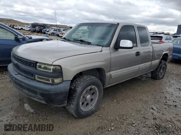 2000 Chevrolet Silverado 1500 LT с VIN 2GCEK19TXY1396652, выставлен на аукционе Copart как лот 48220095 с пробегом 266 499 миль миль и Чистый • Clean title. История ставок и продаж доступна на DreamBid. Изображение 1.