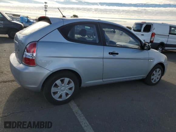 ✅ 2007 Hyundai Accent GS • VIN: KMHCM36C77U036206 • Лот: 87123364. Опубликован ранее на Copart с пробегом 83 443 миль. Бесплатный доступ к архиву аукционных продаж из США и подробный отчёт об истории автомобиля на DreamBid. Изображение 3.
