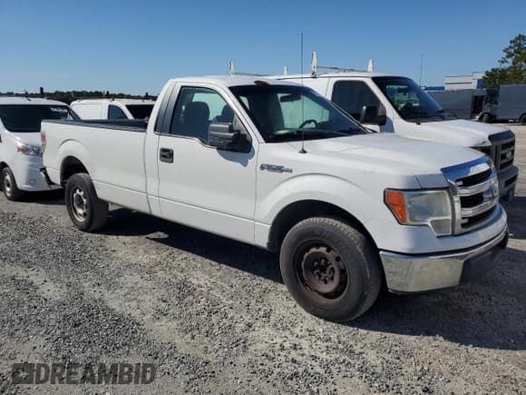 ✅ 2014 Ford F-150 XL • VIN: 1FTNF1CF5EKD17536 • Lot: 87407175. Listed on Copart with 207,064 mi. Free auction sales archive from the USA and detailed vehicle history report at DreamBid. Image 4.