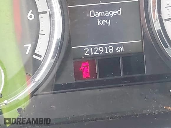 ✅ 2009 Dodge 1500 TRX • VIN: 1D3HB13T99S760512 • Lot: 42313346. Wystawiony na IAAI z przebiegiem 212 918 mil. Bezpłatny archiwum sprzedaży aukcyjnych z USA i szczegółowy raport historii pojazdu na DreamBid. Zdjęcie 14.