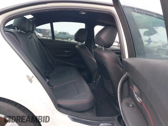 ✅ 2013 BMW 3 Series 328i • VIN: WBA3A5C5XDF354901 • Lot: 41190498. Listed on IAAI with 183,743 mi. Free auction sales archive from the USA and detailed vehicle history report at DreamBid. Image 8.