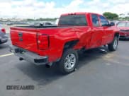 ✅ 2017 Chevrolet Silverado 1500 LT • VIN: 1GCRCREH8HZ340117 • Lot: 42577458. Wystawiony na IAAI z przebiegiem 136 692 mil. Bezpłatny archiwum sprzedaży aukcyjnych z USA i szczegółowy raport historii pojazdu na DreamBid. Zdjęcie 4.