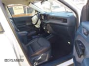 ✅ 2023 Ford Maverick Lariat Advanced • VIN: 3FTTW8G92PRA00039 • Лот: 43424392. Опубликован ранее на IAAI с пробегом 17 136 миль. Бесплатный доступ к архиву аукционных продаж из США и подробный отчёт об истории автомобиля на DreamBid. Изображение 5.