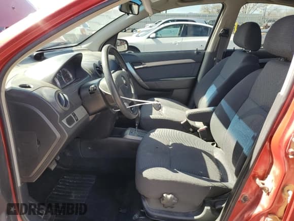 ✅ 2008 Chevrolet Aveo LS • VIN: KL1TD56698B038974 • Lot: 50452875. Wystawiony na Copart z przebiegiem 81 363 mil. Bezpłatny archiwum sprzedaży aukcyjnych z USA i szczegółowy raport historii pojazdu na DreamBid. Zdjęcie 7.