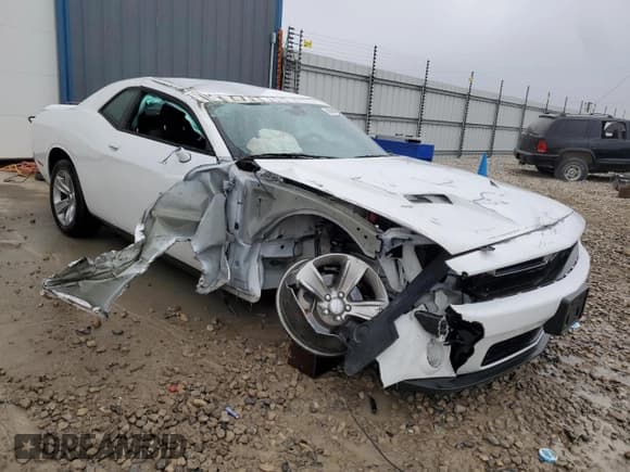 ✅ 2022 Dodge Challenger SXT • VIN: 2C3CDZAG2NH199867 • Lot: 80801653. Wystawiony na Copart z przebiegiem Nie podano. Bezpłatny archiwum sprzedaży aukcyjnych z USA i szczegółowy raport historii pojazdu na DreamBid. Zdjęcie 4.