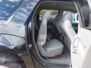 ✅ 2014 GMC Acadia SLE • VIN: 1GKKVPKD2EJ358838 • Lot: 43432094. Listed on IAAI with 121,031 mi. Free auction sales archive from the USA and detailed vehicle history report at DreamBid. Image 8.