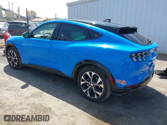 ✅ 2023 Ford Mustang Mach-E Premium • VIN: 3FMTK3R73PMA66134 • Lot: 42103326. Wystawiony na IAAI z przebiegiem 13 874 mil. Bezpłatny archiwum sprzedaży aukcyjnych z USA i szczegółowy raport historii pojazdu na DreamBid. Zdjęcie 3.