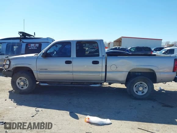 ✅ 2004 Chevrolet Silverado 2500HD LS • VIN: 1GCHC23U14F163344 • Лот: 41687719. Опубликован ранее на IAAI с пробегом Не указан. Бесплатный доступ к архиву аукционных продаж из США и подробный отчёт об истории автомобиля на DreamBid. Изображение 13.