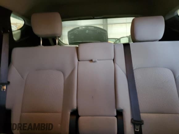 ✅ 2017 Hyundai Santa Fe 2.4L • VIN: 5XYZUDLB8HG420675 • Лот: 90927905. Опубликован ранее на Copart с пробегом 64 271 миль. Бесплатный доступ к архиву аукционных продаж из США и подробный отчёт об истории автомобиля на DreamBid. Изображение 10.