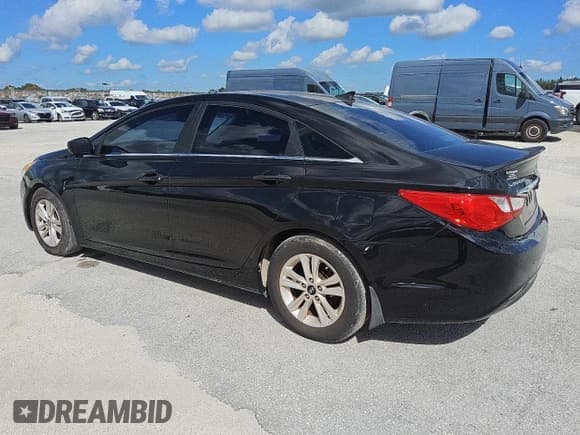 ✅ 2013 Hyundai Sonata GLS • VIN: 5NPEB4AC9DH770917 • Lot: 86068815. Listed on Copart with 127,234 mi. Free auction sales archive from the USA and detailed vehicle history report at DreamBid. Image 2.