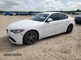 ✅ 2020 Alfa Romeo Giulia Ti Sport • VIN: ZARFAMBN6L7634163 • Lot: 63636895. Wystawiony na Copart z przebiegiem 57 186 mil. Bezpłatny archiwum sprzedaży aukcyjnych z USA i szczegółowy raport historii pojazdu na DreamBid. Zdjęcie 1.