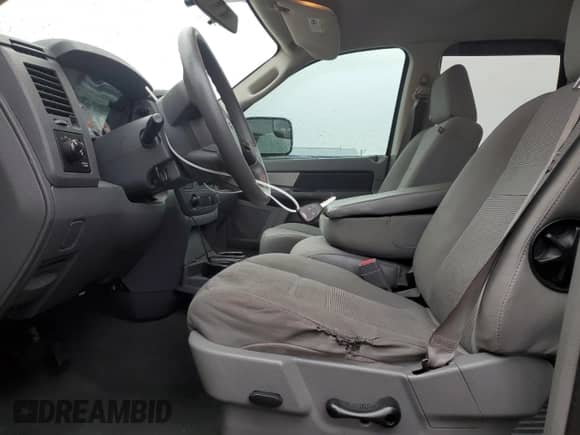 2008 Dodge 1500 SLT z VIN 1D7HU18208S521079, wystawiony jako Copart lot #71378934 z przebiegiem 185 136 mil mil oraz Szkoda całkowita • Salvage title. Historia ofert i sprzedaży dostępna na DreamBid. Obrazek 7.