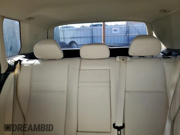 ✅ 2013 Mercedes-Benz GLK 350 • VIN: WDCGG8JB1DG017826 • Lot: 81890015. Wystawiony na Copart z przebiegiem 129 281 mil. Bezpłatny archiwum sprzedaży aukcyjnych z USA i szczegółowy raport historii pojazdu na DreamBid. Zdjęcie 10.