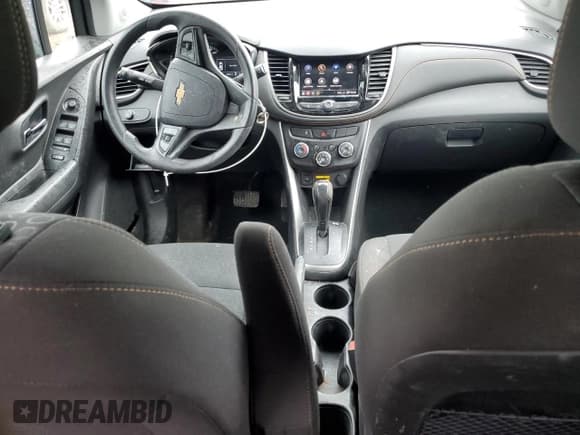 ✅ 2021 Chevrolet Trax LS • VIN: KL7CJKSB5MB327960 • Lot: 61214815. Listed on Copart with 82,021 mi. Free auction sales archive from the USA and detailed vehicle history report at DreamBid. Image 8.