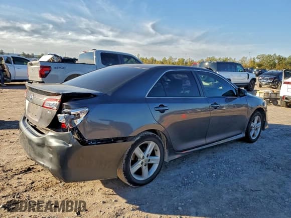 ✅ 2014 Toyota Camry SE • VIN: 4T1BF1FK6EU766395 • Лот: 94325045. Опубликован ранее на Copart с пробегом Не указан. Бесплатный доступ к архиву аукционных продаж из США и подробный отчёт об истории автомобиля на DreamBid. Изображение 3.