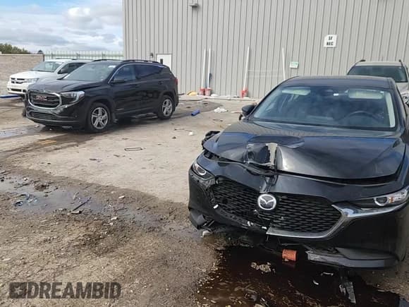 ✅ 2021 Mazda 3 Select • VIN: JM1BPABL9M1324033 • Lot: 86297605. Listed on Copart with 93,347 mi. Free auction sales archive from the USA and detailed vehicle history report at DreamBid. Image 13.