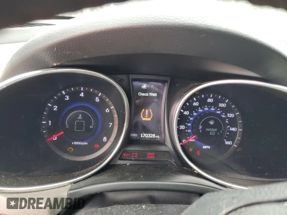 ✅ 2015 Hyundai Santa Fe • VIN: 5XYZW4LA2FG262686 • Лот: 51172254. Опубликован ранее на Copart с пробегом 170 328 миль. Бесплатный доступ к архиву аукционных продаж из США и подробный отчёт об истории автомобиля на DreamBid. Изображение 9.