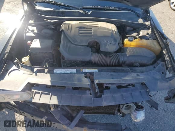 ✅ 2011 Dodge Challenger • VIN: 2B3CJ4DG5BH571394 • Lot: 44210305. Wystawiony na Copart z przebiegiem 138 688 mil. Bezpłatny archiwum sprzedaży aukcyjnych z USA i szczegółowy raport historii pojazdu na DreamBid. Zdjęcie 11.