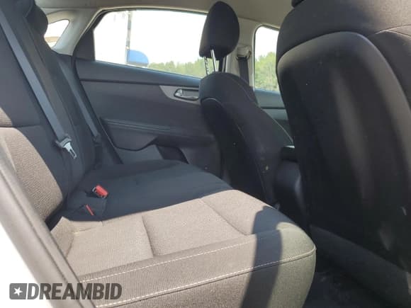 ✅ 2021 Kia Forte FE • VIN: 3KPF24AD9ME313025 • Lot: 65888415. Wystawiony na Copart z przebiegiem 68 905 mil. Bezpłatny archiwum sprzedaży aukcyjnych z USA i szczegółowy raport historii pojazdu na DreamBid. Zdjęcie 10.