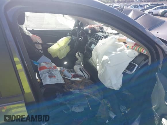 ✅ 2019 Dodge Journey SE Value • VIN: 3C4PDCAB8KT764382 • Lot: 42526254. Wystawiony na IAAI z przebiegiem Nie podano. Bezpłatny archiwum sprzedaży aukcyjnych z USA i szczegółowy raport historii pojazdu na DreamBid. Zdjęcie 5.