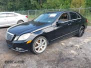 ✅ 2010 Mercedes-Benz E 350 Luxury • VIN: WDDHF5GB0AA095800 • Лот: 43084548. Опубликован ранее на IAAI с пробегом 201 746 миль. Бесплатный доступ к архиву аукционных продаж из США и подробный отчёт об истории автомобиля на DreamBid. Изображение 2.