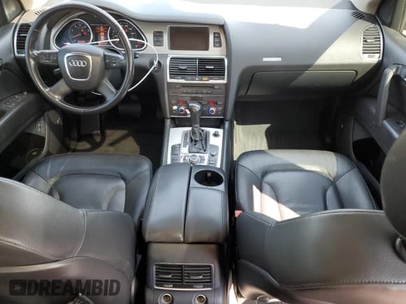 ✅ 2008 Audi Q7 Premium • VIN: WA1EY74L88D065110 • Lot: 67290695. Listed on Copart with 171,299 mi. Free auction sales archive from the USA and detailed vehicle history report at DreamBid. Image 8.