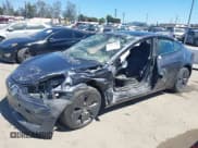 ✅ 2023 Tesla Model 3 Long Range • VIN: 5YJ3E1EB4PF670970 • Lot: 39227851. Wystawiony na IAAI z przebiegiem 16 904 mil. Bezpłatny archiwum sprzedaży aukcyjnych z USA i szczegółowy raport historii pojazdu na DreamBid. Zdjęcie 13.