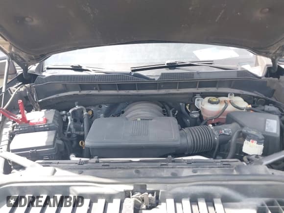 ✅ 2019 Chevrolet Silverado 1500 RST • VIN: 1GCUYEED1KZ113800 • Lot: 43293909. Wystawiony na IAAI z przebiegiem 115 803 mil. Bezpłatny archiwum sprzedaży aukcyjnych z USA i szczegółowy raport historii pojazdu na DreamBid. Zdjęcie 10.