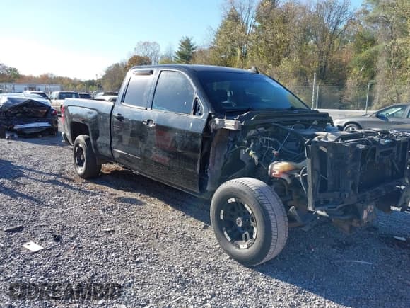 ✅ 2016 Chevrolet Silverado 1500 LT • VIN: 1GCVKREC6GZ128756 • Лот: 43504112. Опубликован ранее на IAAI с пробегом Не указан. Бесплатный доступ к архиву аукционных продаж из США и подробный отчёт об истории автомобиля на DreamBid. Изображение 1.