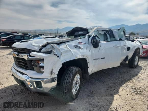 2025 Chevrolet Silverado 3500HD LT с VIN 1GC4KTEY7SF203852, выставлен на аукционе Copart как лот 70980815 с пробегом Не указан миль и Списание • Salvage title. История ставок и продаж доступна на DreamBid. Изображение 1.