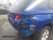 ✅ 2022 Hyundai Tucson SE • VIN: 5NMJACAE5NH070159 • Lot: 43309514. Wystawiony na IAAI z przebiegiem 77 621 mil. Bezpłatny archiwum sprzedaży aukcyjnych z USA i szczegółowy raport historii pojazdu na DreamBid. Zdjęcie 17.