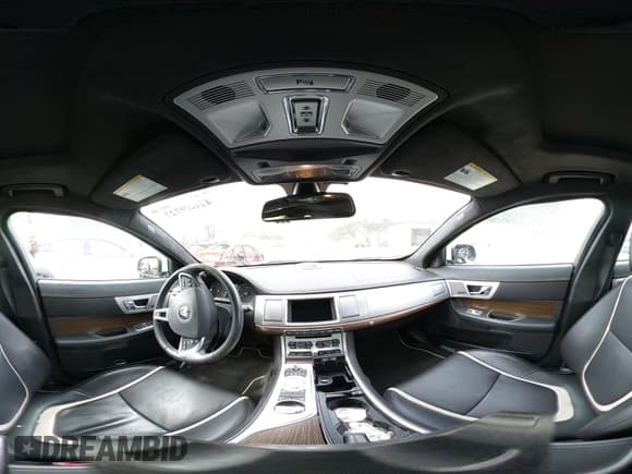 ✅ 2014 Jaguar XF SC • VIN: SAJWJ0EF3E8U13643 • Lot: 42689727. Wystawiony na IAAI z przebiegiem 47 560 mil. Bezpłatny archiwum sprzedaży aukcyjnych z USA i szczegółowy raport historii pojazdu na DreamBid. Zdjęcie 18.