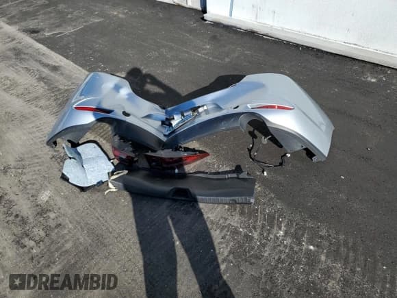 ✅ 2020 Mazda 3 Select • VIN: 3MZBPACL3LM124780 • Lot: 90877895. Listed on Copart with 86,108 mi. Free auction sales archive from the USA and detailed vehicle history report at DreamBid. Image 12.