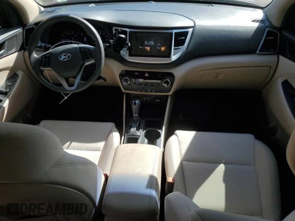 2017 Hyundai Tucson SE с VIN KM8J3CA42HU454202, выставлен на аукционе Copart как лот 84864045 с пробегом 60 539 миль миль и Списание • Salvage title. История ставок и продаж доступна на DreamBid. Изображение 8.