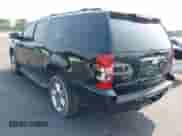 2014 Chevrolet Suburban LT z VIN 1GNSKJE72ER100836, wystawiony jako IAAI lot #42378709 z przebiegiem 365 946 mil mil oraz . Historia ofert i sprzedaży dostępna na DreamBid. Obrazek 3.