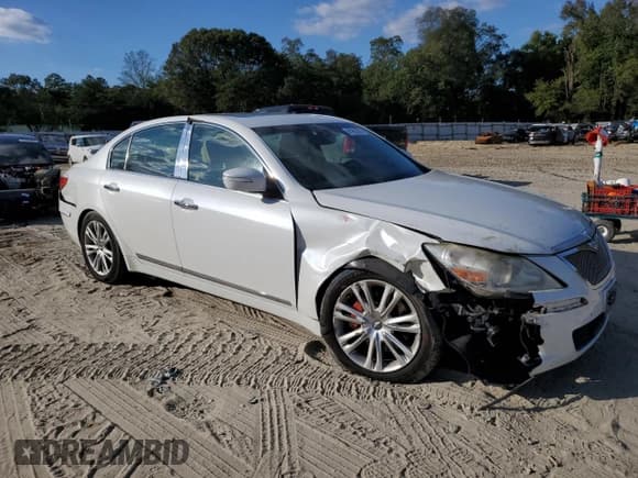 ✅ 2011 Hyundai Genesis • VIN: KMHGC4DF2BU124001 • Лот: 81982385. Опубликован ранее на Copart с пробегом 166 673 миль. Бесплатный доступ к архиву аукционных продаж из США и подробный отчёт об истории автомобиля на DreamBid. Изображение 4.