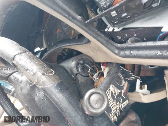 ✅ 2001 Chevrolet Silverado 2500HD LT3 • VIN: 1GCHK23G51F142490 • Лот: 40063395. Опубликован ранее на IAAI с пробегом 170 082 миль. Бесплатный доступ к архиву аукционных продаж из США и подробный отчёт об истории автомобиля на DreamBid. Изображение 11.