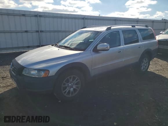 ✅ 2007 Volvo XC70 • VIN: YV4SZ592971265100 • Lot: 93423335. Listed on Copart with 228,148 mi. Free auction sales archive from the USA and detailed vehicle history report at DreamBid. Image 1.