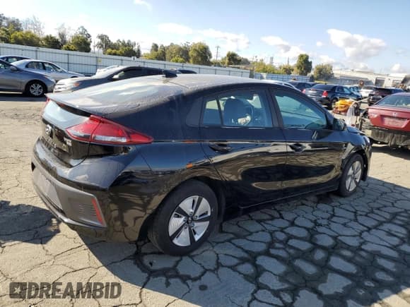 ✅ 2020 Hyundai Ioniq Blue • VIN: KMHC65LC7LU234062 • Lot: 82421715. Listed on Copart with 142,468 mi. Free auction sales archive from the USA and detailed vehicle history report at DreamBid. Image 3.
