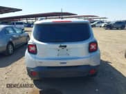 ✅ 2020 Jeep Renegade Latitude • VIN: ZACNJABB8LPL48552 • Lot: 42470779. Wystawiony na IAAI z przebiegiem 54 347 mil. Bezpłatny archiwum sprzedaży aukcyjnych z USA i szczegółowy raport historii pojazdu na DreamBid. Zdjęcie 16.