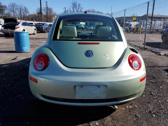 ✅ 2007 Volkswagen Beetle • VIN: 3VWRW31C17M505209 • Lot: 50126635. Listed on Copart with 130,441 mi. Free auction sales archive from the USA and detailed vehicle history report at DreamBid. Image 6.