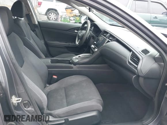 ✅ 2019 Honda Insight EX • VIN: 19XZE4F53KE017758 • Lot: 43750306. Wystawiony na IAAI z przebiegiem 194 787 mil. Bezpłatny archiwum sprzedaży aukcyjnych z USA i szczegółowy raport historii pojazdu na DreamBid. Zdjęcie 5.