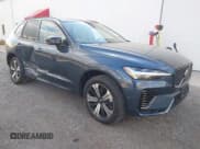 ✅ 2024 Volvo XC60 Plus Dark Theme • VIN: YV4H60DL9R1755089 • Lot: 43578250. Listed on IAAI with 48,205 mi. Free auction sales archive from the USA and detailed vehicle history report at DreamBid. Image 1.