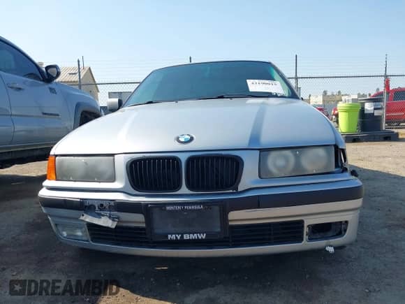1998 BMW 3 Series 328i z VIN WBACD4323WAV57149, wystawiony jako IAAI lot #43190015 z przebiegiem 139 526 mil mil oraz . Historia ofert i sprzedaży dostępna na DreamBid. Obrazek 14.